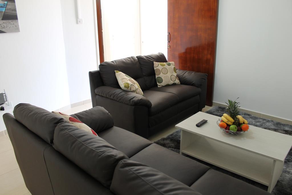 Tiffany City Apartments Lárnaca Habitación foto